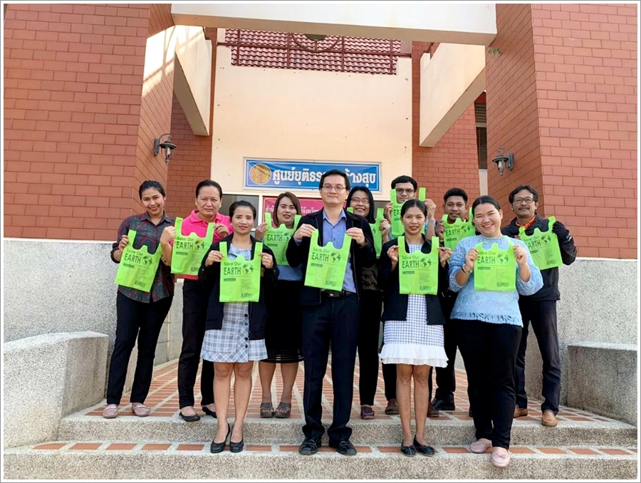 ﻿สำนักงานบังคับคดีจังหวัดชุมพร สาขาหลังสวน จัดกิจกรรมโครงการ “รักษ์โลก ถุงผ้าใส่ยาได้” ณ โรงพยาบาลปากน้ำหลังสวน